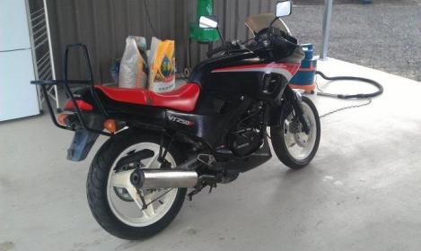 Restoration and cleaning of a 1988 VT250F | Netrider - Connecting 